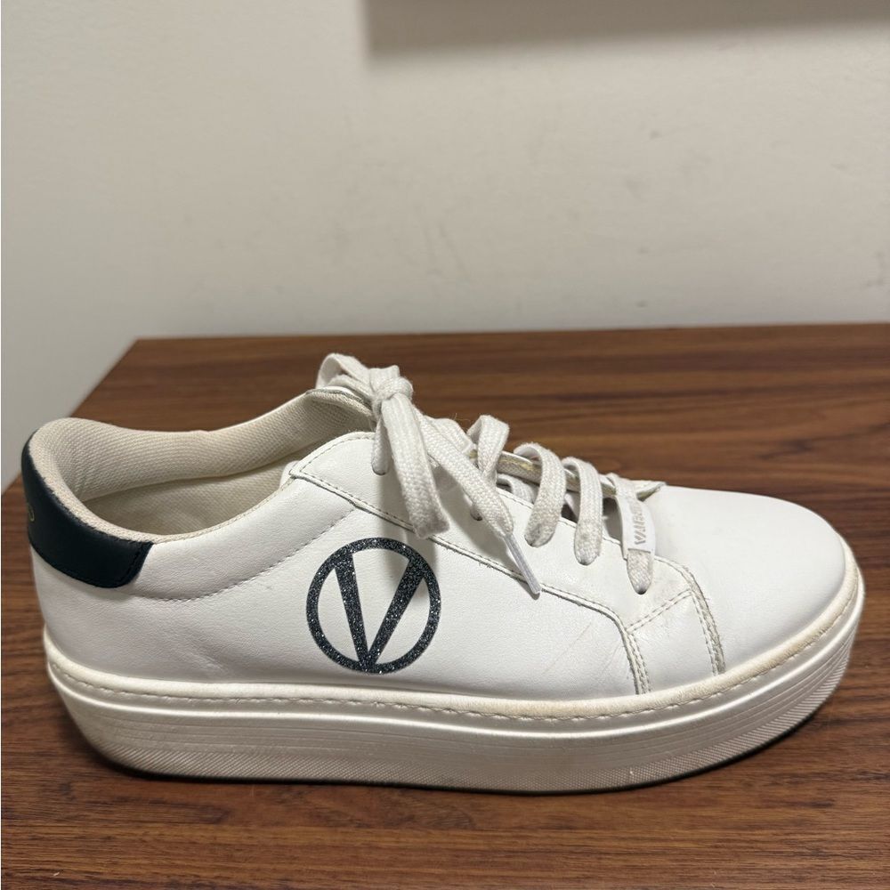 Valentino By Mario Valentino Petra White /Black Leather Womans Sneaker. Size 9.5